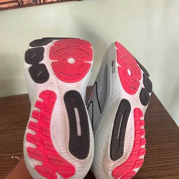 Brooks Women's Glycerine worn once - Picture 5 of 8